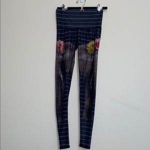 Teeki|Elephant Leggings